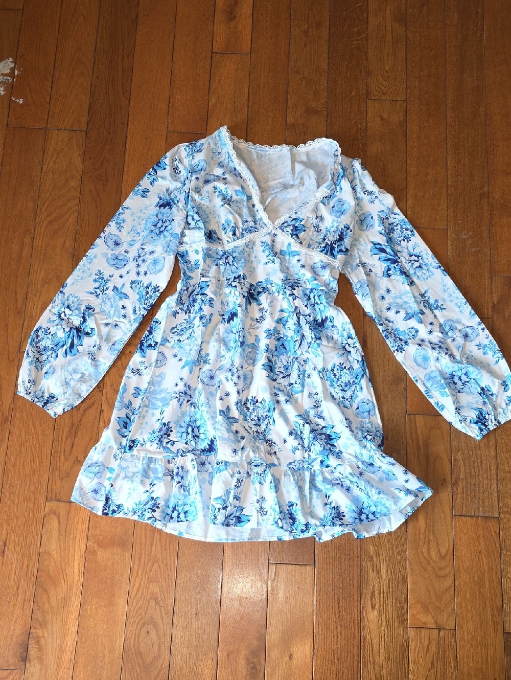 20 - T.J.Maxx White Dress with Light and Dark Blue Floral Print Long Sleeve